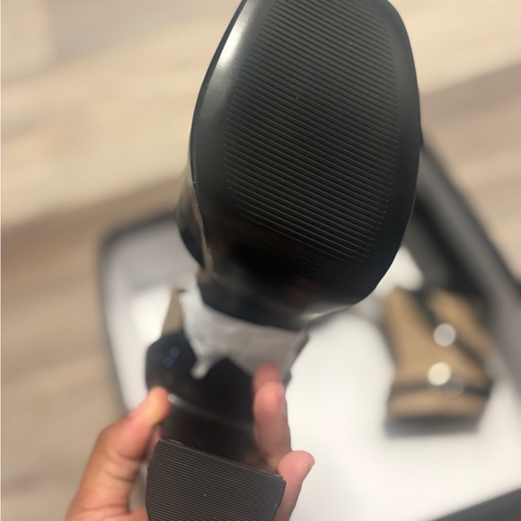 Nine West Black Platform Heel Sandals - Picture 5 of 6